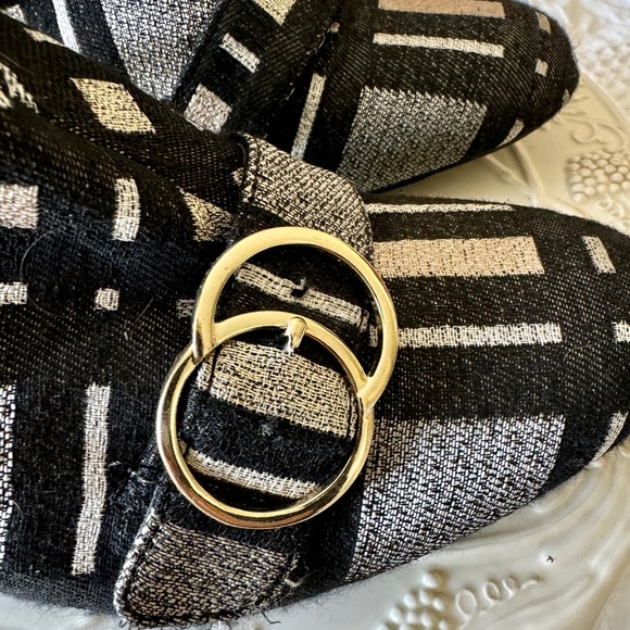 Bleeker and Bond Ankle Boot - Picture 3 of 9